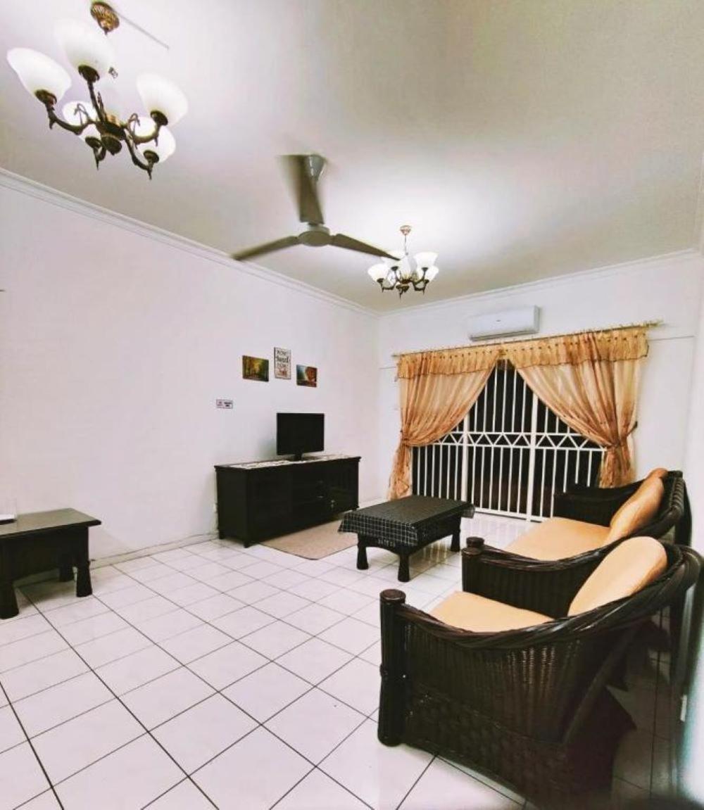 Marina Court Kota Kinabalu Sabah By Zizie Homes Екстер'єр фото